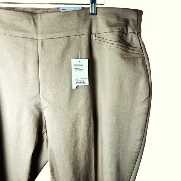 Croft & Barrow The Effortless Stretch Pants Khaki Boot Cut Mid Rise Petite 22W - Picture 3 of 16